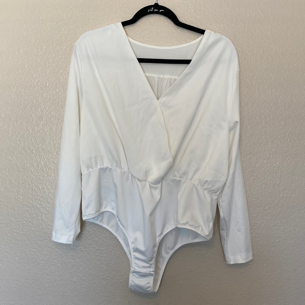New without tags! Never worn! SHEIN - 1XL - White Long Sleeve Body Suit